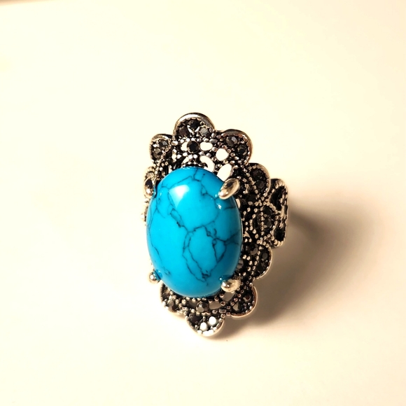 New! Unique S.S Filled 925 Blue Turquoise Ring - Picture 3 of 5